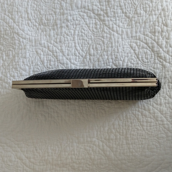 VINTAGE LA REGALE BLACK METALLIC MESH EVENING BAG - Picture 2 of 8